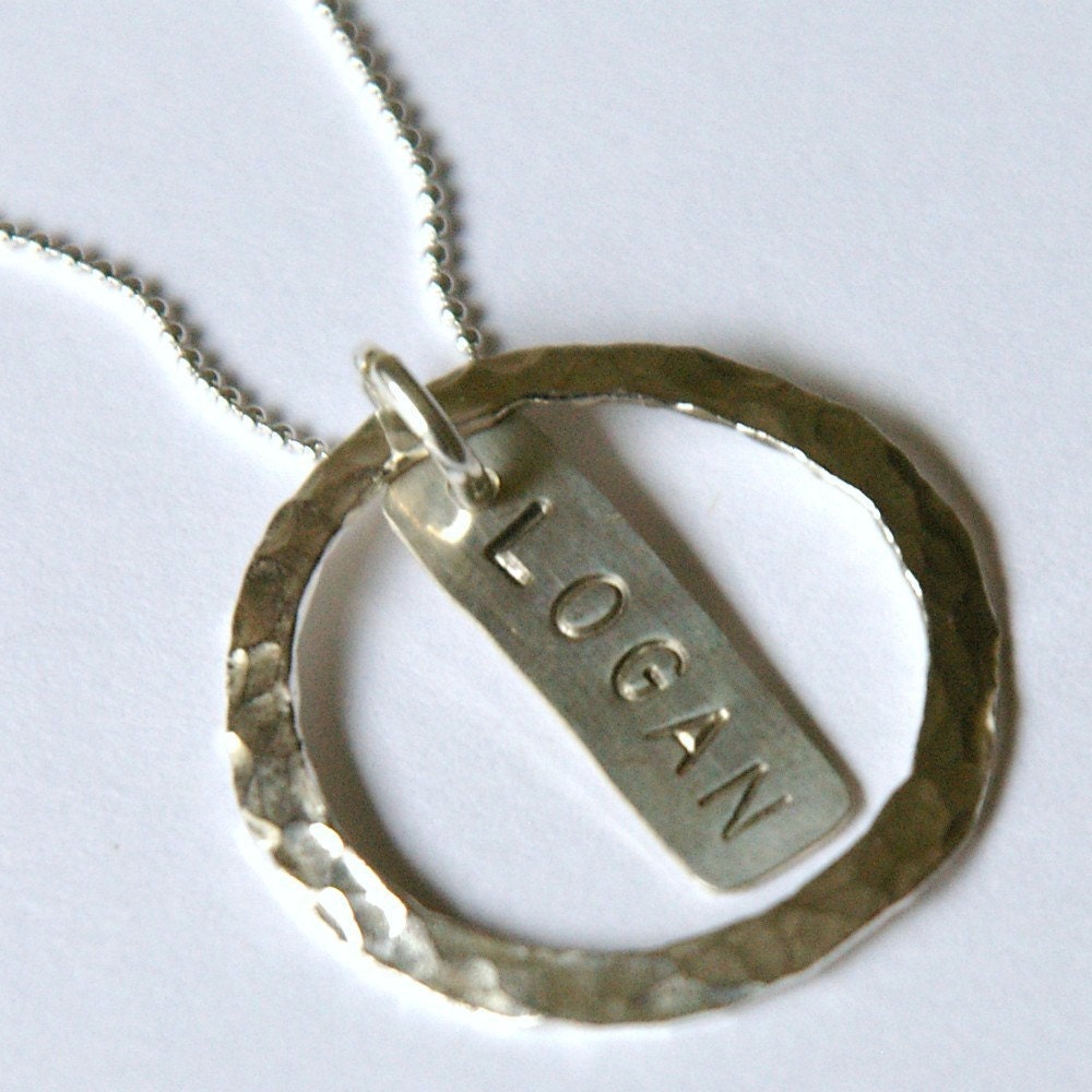 Circle of Love Custom Necklace (1 Name)