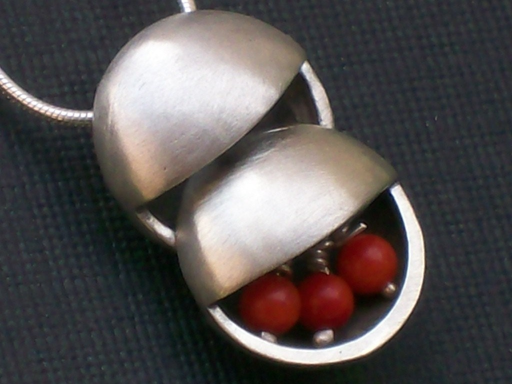 Red Coral Sterling Silver Circles Pendant Necklace - sonyarasi