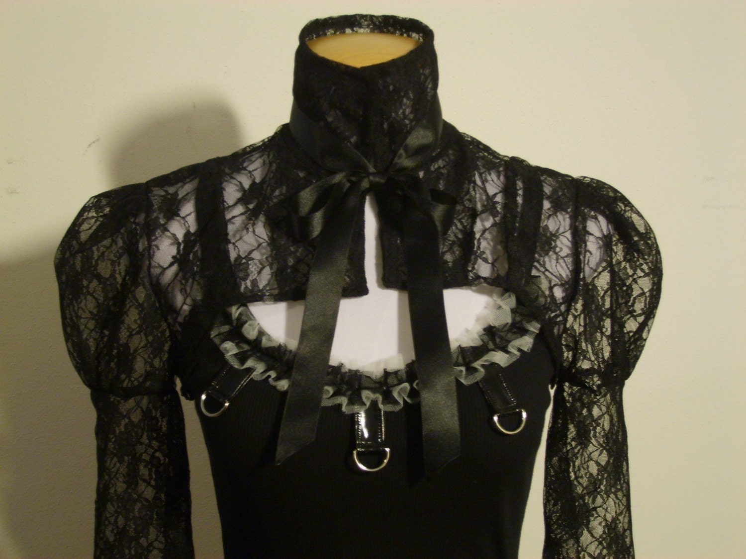 Victorian lace shrug /gothic/fetish/emo/burlesque