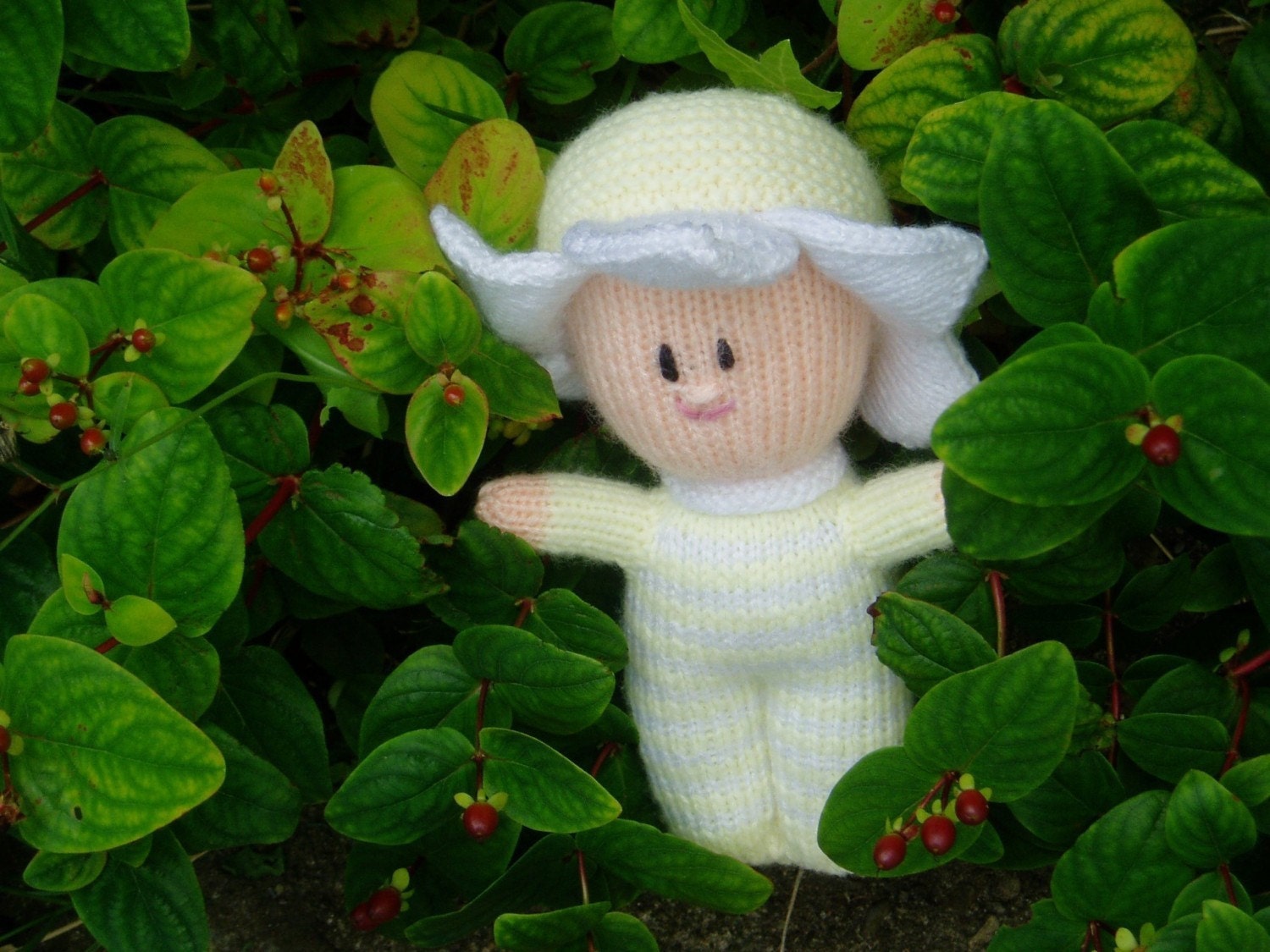 PDF Knitting Pattern - Flower Baby