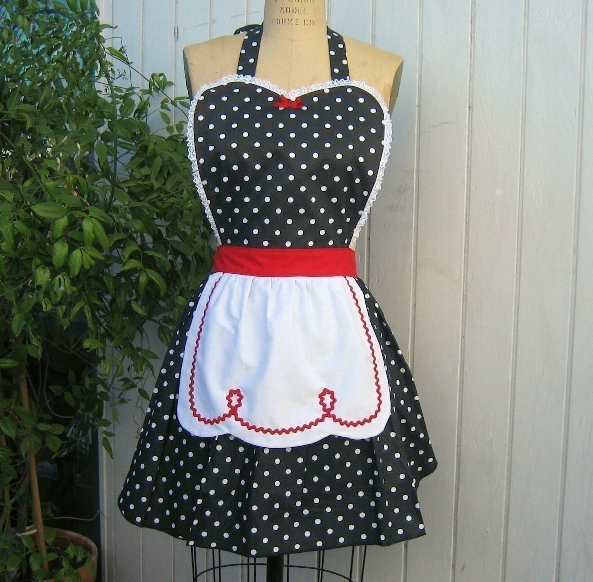 retro apron LUCY ...... RETRO red with black polka dot apron  fifties details sexy hostess gift  vintage inspired flirty womens full apron