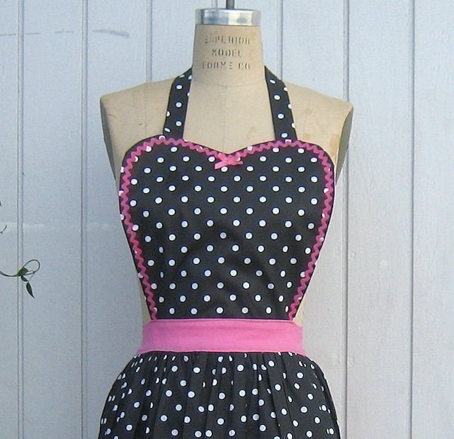 Retro APRON  Black polka dot vintage style flirty aprons great for flirty Valentines Day gift