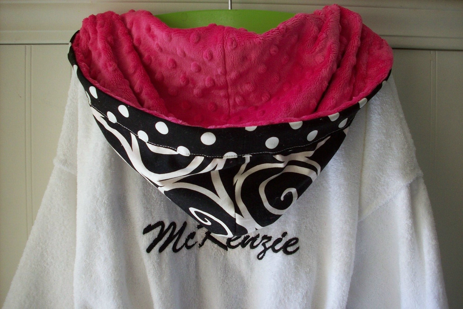 Child Robes-Personalized-Black-Damask-Bathrobes-Children-Beach-Bath-Pool-Hooded Terry Cover Up-Sizes Baby up to Child 2-6-Kids