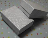 100 Pack of 2.5X1.5X1 Inch Size White Swirl Cotton Filled Jewelry Gift Merchandise Boxes