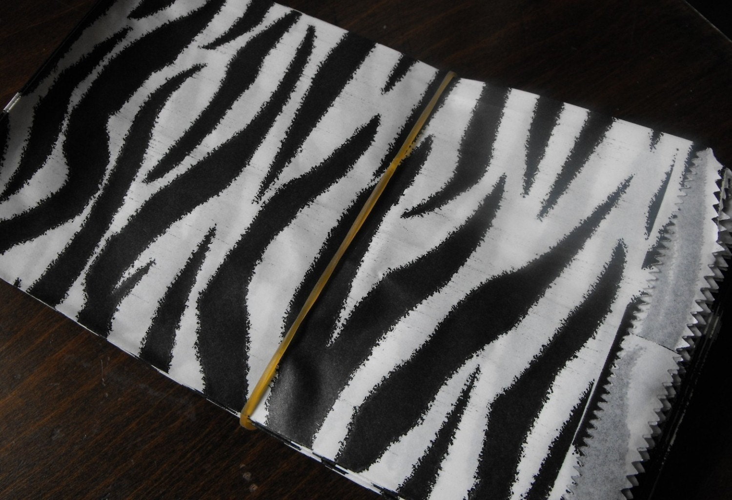 100 Pack 4 X 6 Inch Black and White Zebra or Tiger Striped Flat Paper Merchandise Bags