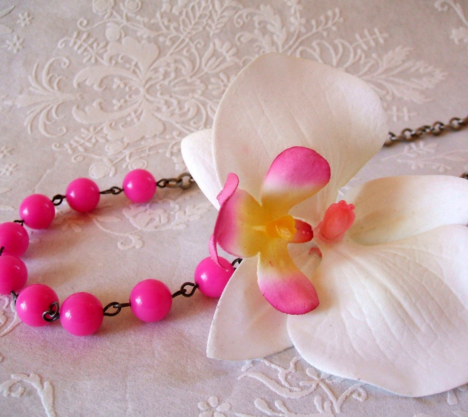 Flower Necklace - White orchid and hot pink bead