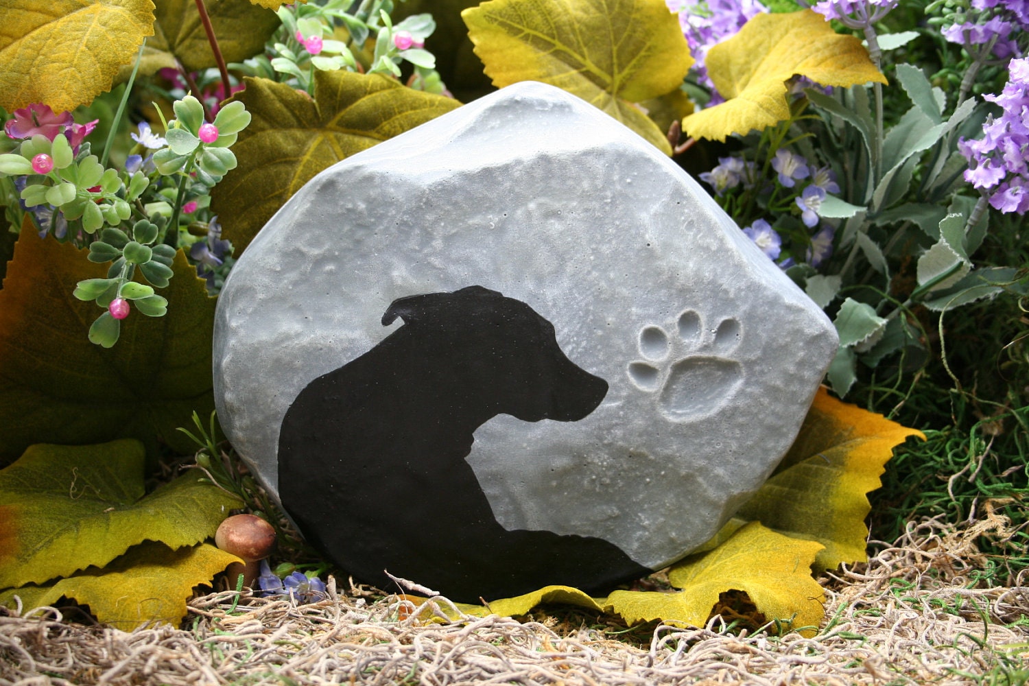 Dog Memorial, Pet Memorial, Custom Hand Painted Silhouette Marker of Your Pet