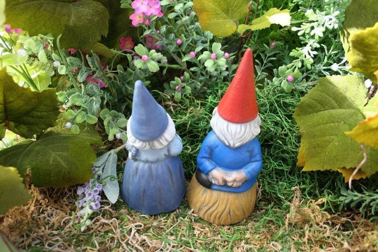 Concrete Art - Garden Gnome Couple - Gnomeo & Juliet