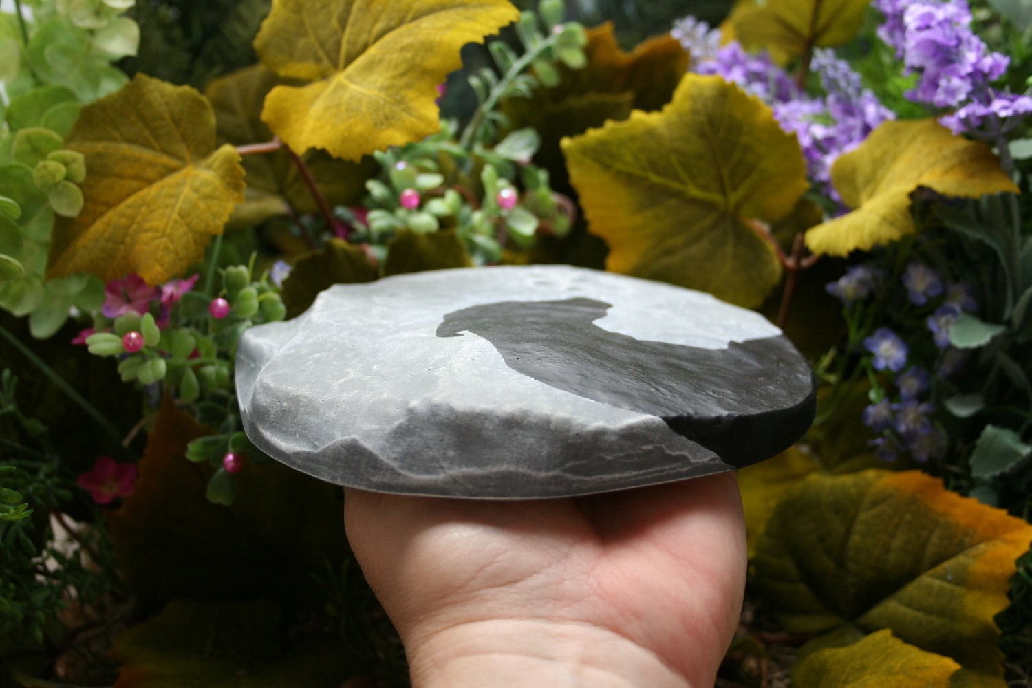 Dog Memorial, Pet Memorial, Custom Hand Painted Silhouette Marker of Your Pet