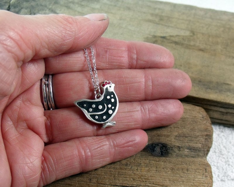 Chicken necklace in silver and concrete - Hen necklace - made to order