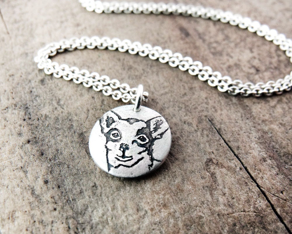 Chihuahua necklace - silver - tiny