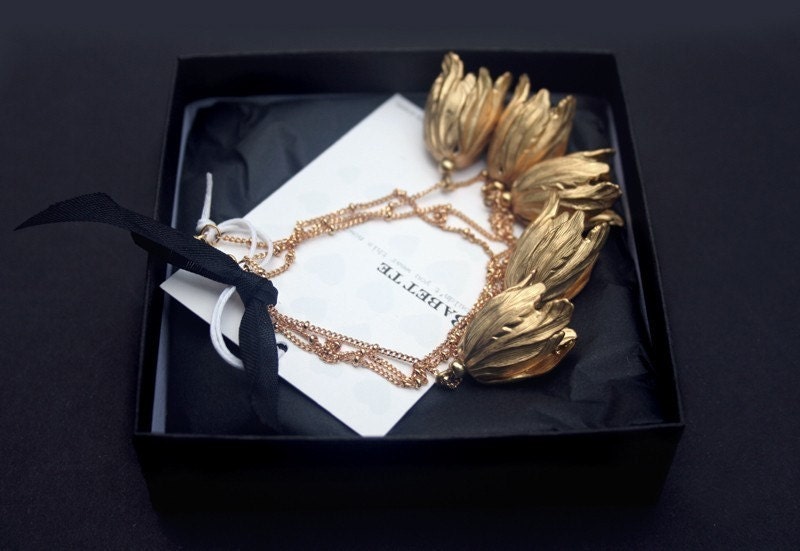 RUSSIAN GOLD TULIP NECKLACE