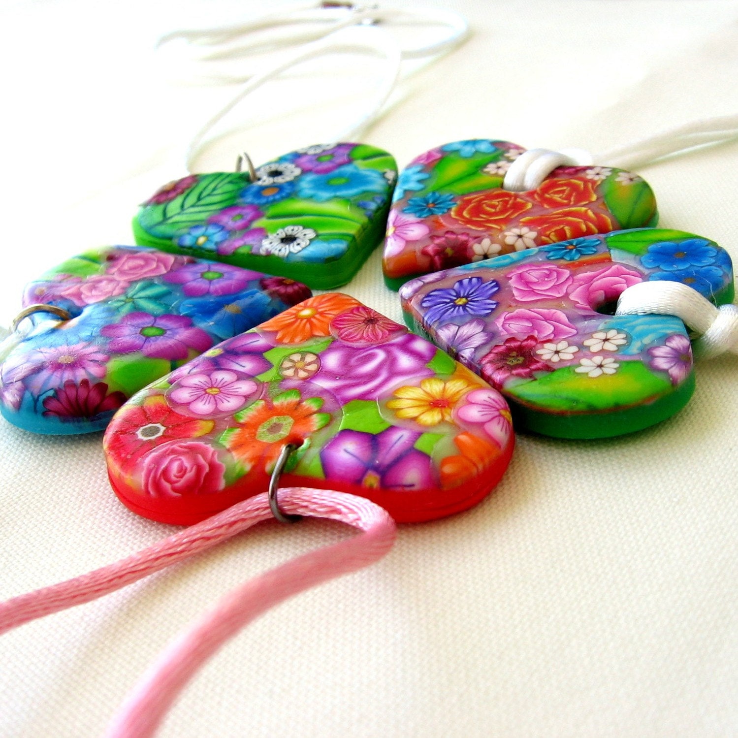 Cheerful Flowery Heart Pendant
