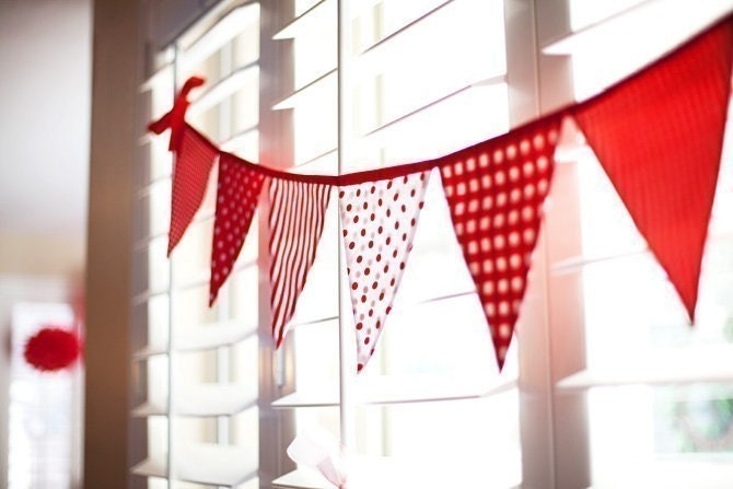 Bunting / Flags / Pennant Strings - Strawberries and Cream Il_570xn