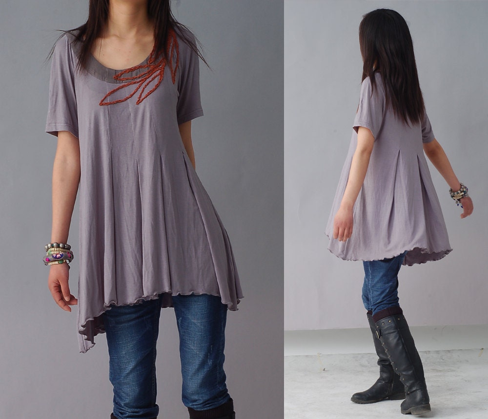 Loneliness is singing - hand embroidery top (Y1208)