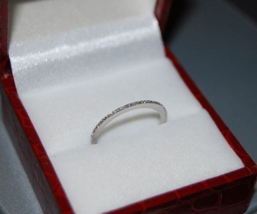 Round blue sapphire diamond ring 14k white gold