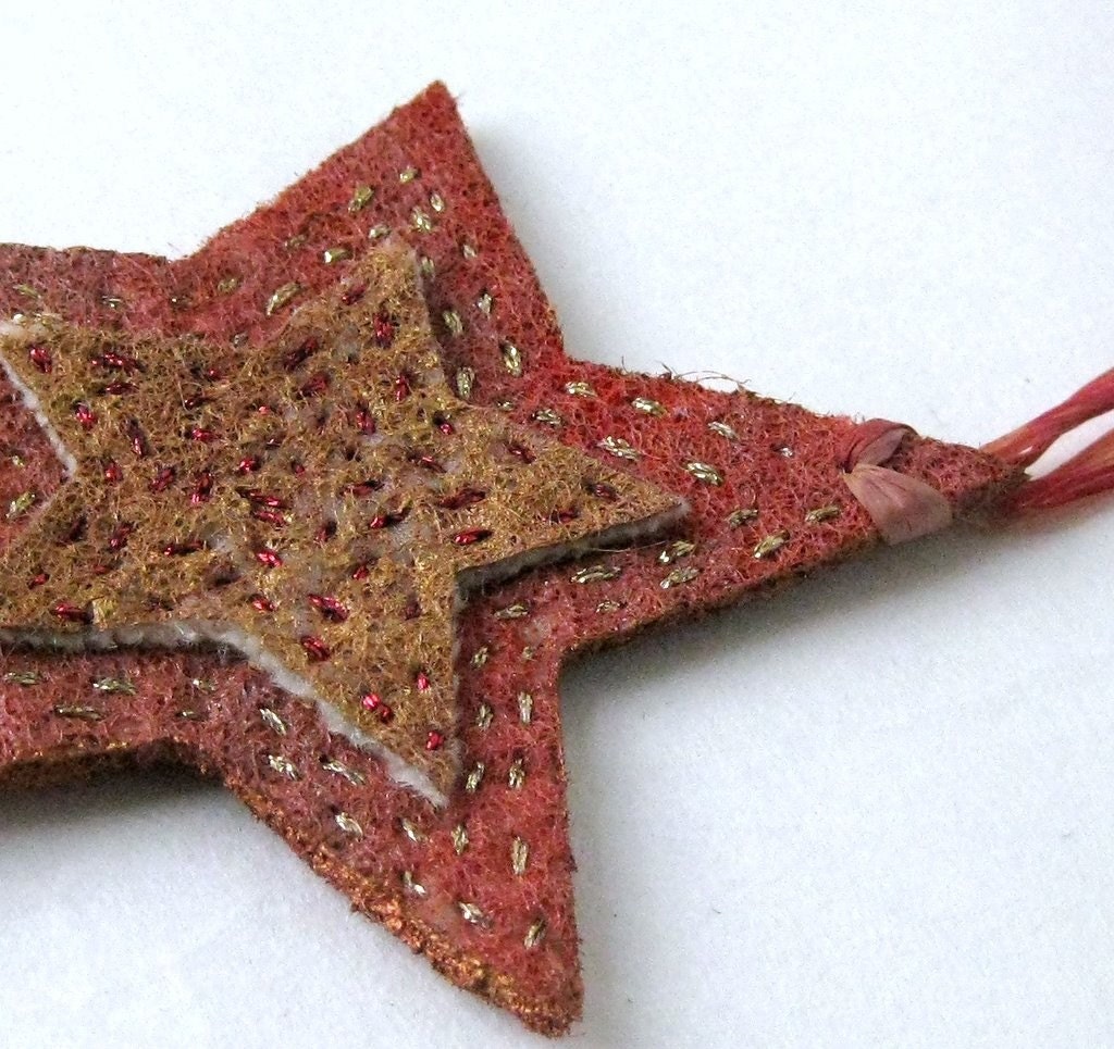 Ornament country star recycled embellished felt rustic red (s)