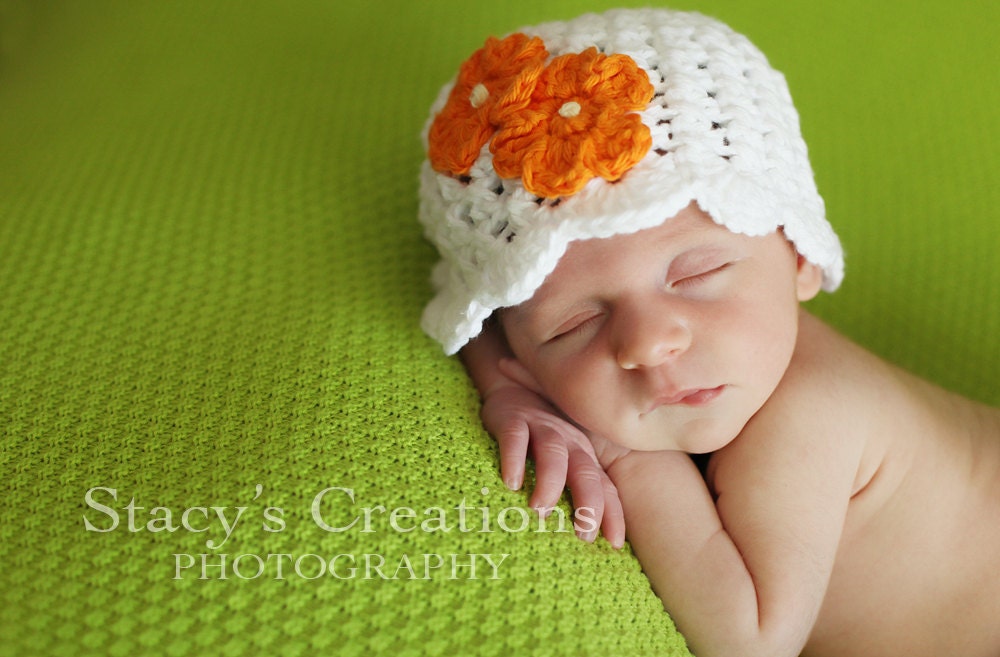 Crochet Baby Hat, Baby Girl Hat, Cloche, Newborn Beanie, Orange Flowers, Infant Beanie, Photo Prop, White,