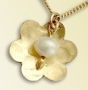 Yellow gold filled flower and  pearl necklace - My first love