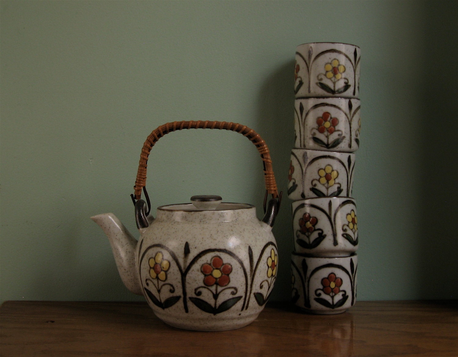 otagiri teapot tea set japanese stoneware ceramic tea cups 1970s made in japan daisy floral mod
