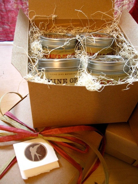 tea gift box... hand-mixed tea blends made with organic teas, herbs & spices