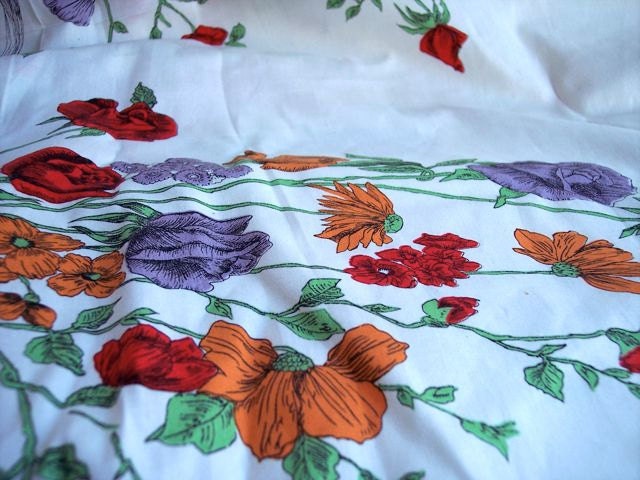 Vintage Fabric - 2 yards x 36 inches - Shabby Chic Floral