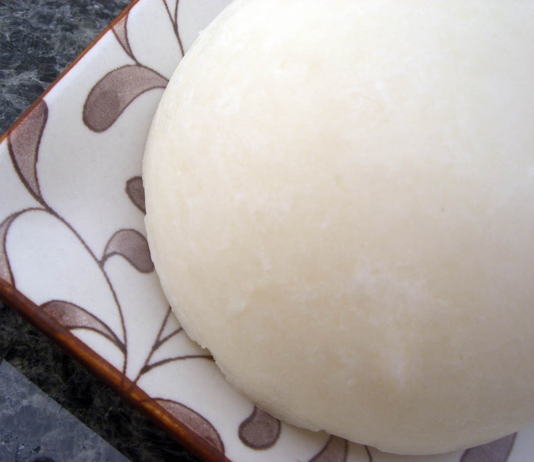 Nag Champa Solid Shampoo That Rocks