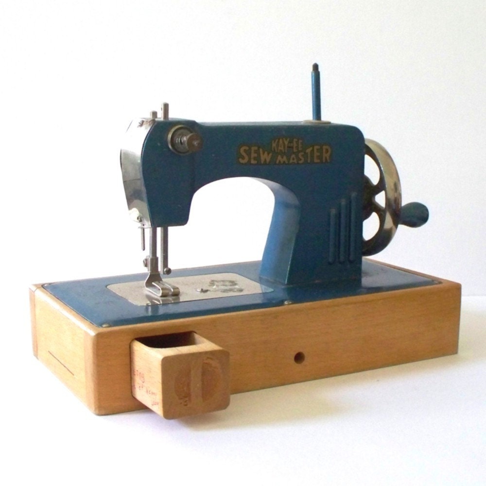 Blue KAYanEE Toy Sewing Machine