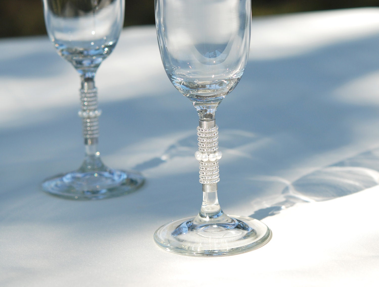 Champagne Flutes Beaded In Silver And Glass Pearl  Wedding Table Settings BUDGET BRIDE And GROOM Toasting Glasses