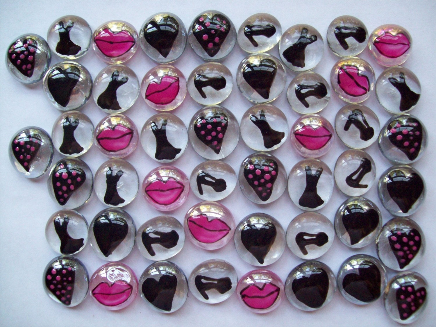 Hand painted glass gems party favors girly mix  pink and black hearts lips  black dress