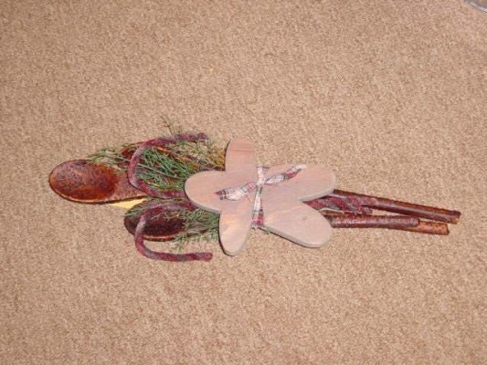 E-book /  how to make GRUBBY CHENILLE candy CANES /  plus six more holiday crafts / Christmas crafts and decorating ideas