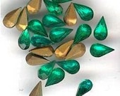 Vintage Czech Emerald 8x4.5mm Faceted Pear Teardrop Glass Stones (10)