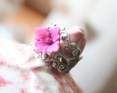 Vintage Flower Ring... "Hope to a Fainting Heart is Rendered"