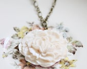 Flower Necklace... "Delight"