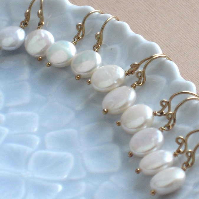 Bridesmaid Gift, Set of 5 Coin Pearl Earrings, in Gold fill, Petite White Coin Pearl Drops, Classic Jewelry, Simple earrings, Wedding gift