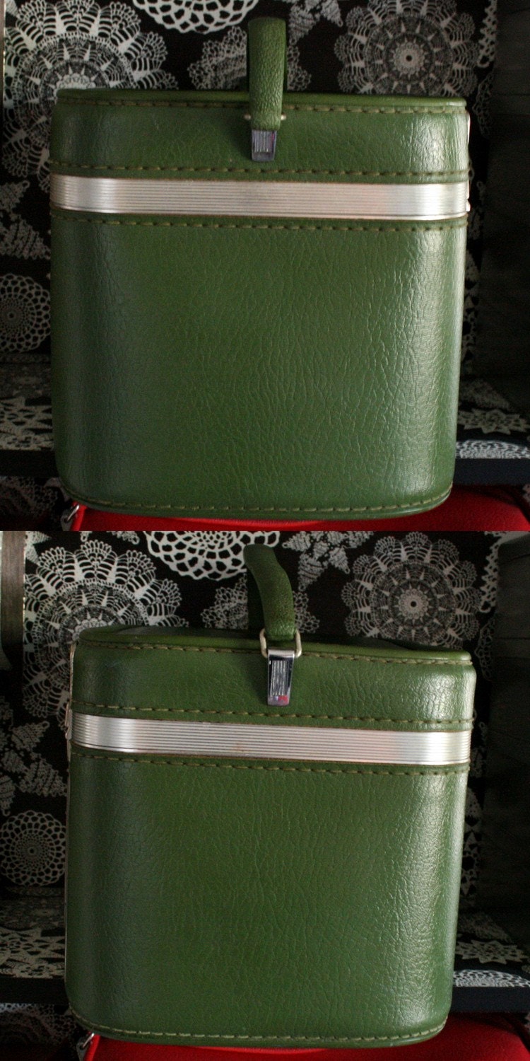 VINTAGE Moss Olive Green TRAIN CASE Luggage Amelia Earhart