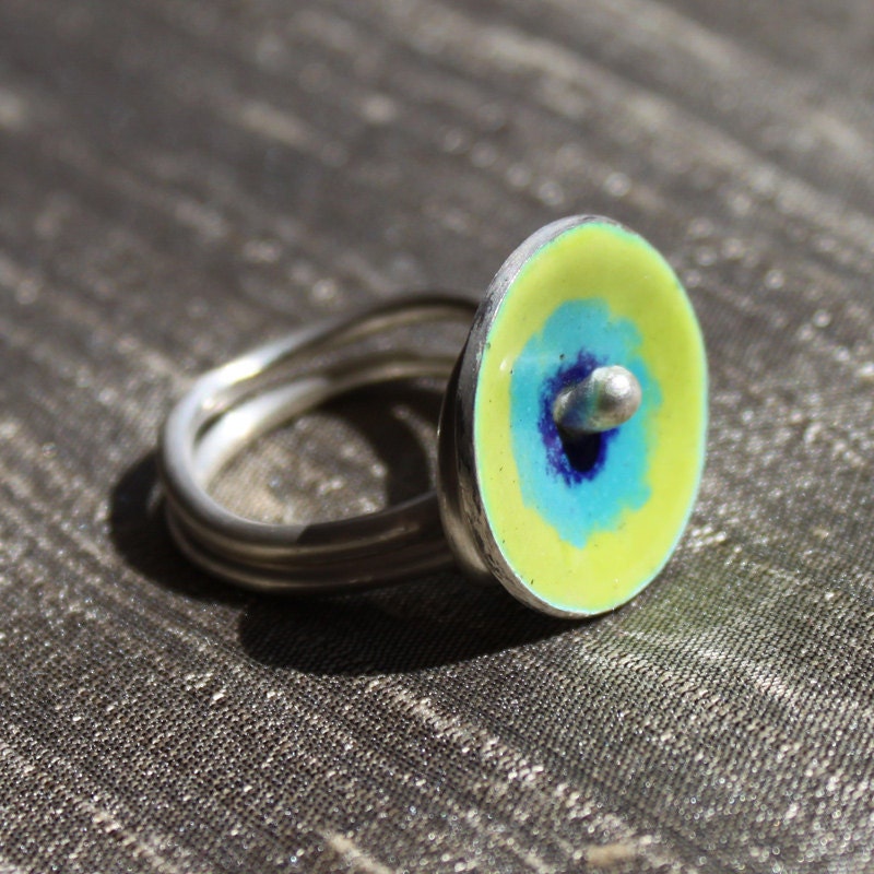 Enamel sterling silver ring - US Size 6 1/2 - UK Size N