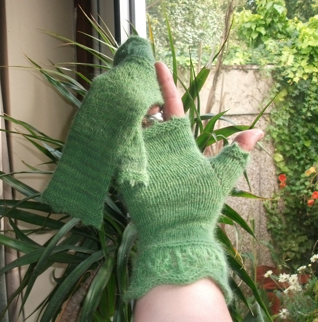 Leafy Green Lacy Knitted Wristwarmers