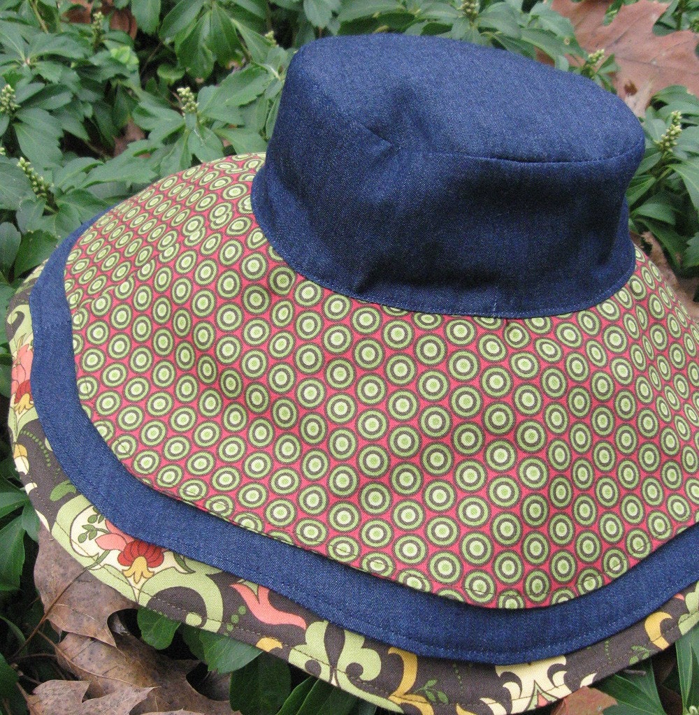 Nursing Hat ... Dark Blue with Spots
