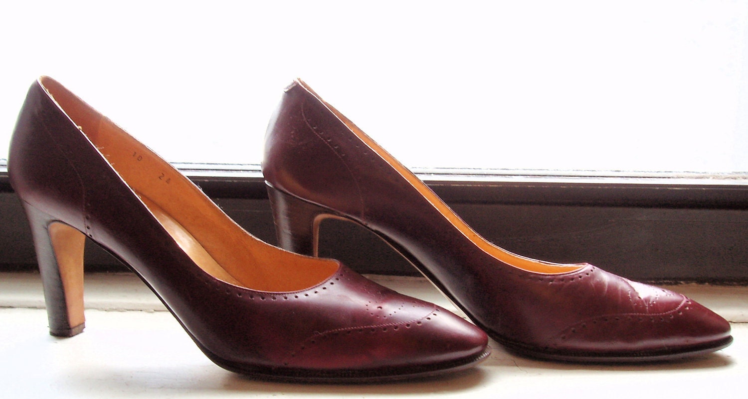 Vintage Shoes, Burgundy Pumps, Julianelli Designer Shoes, Size 10, Stunning