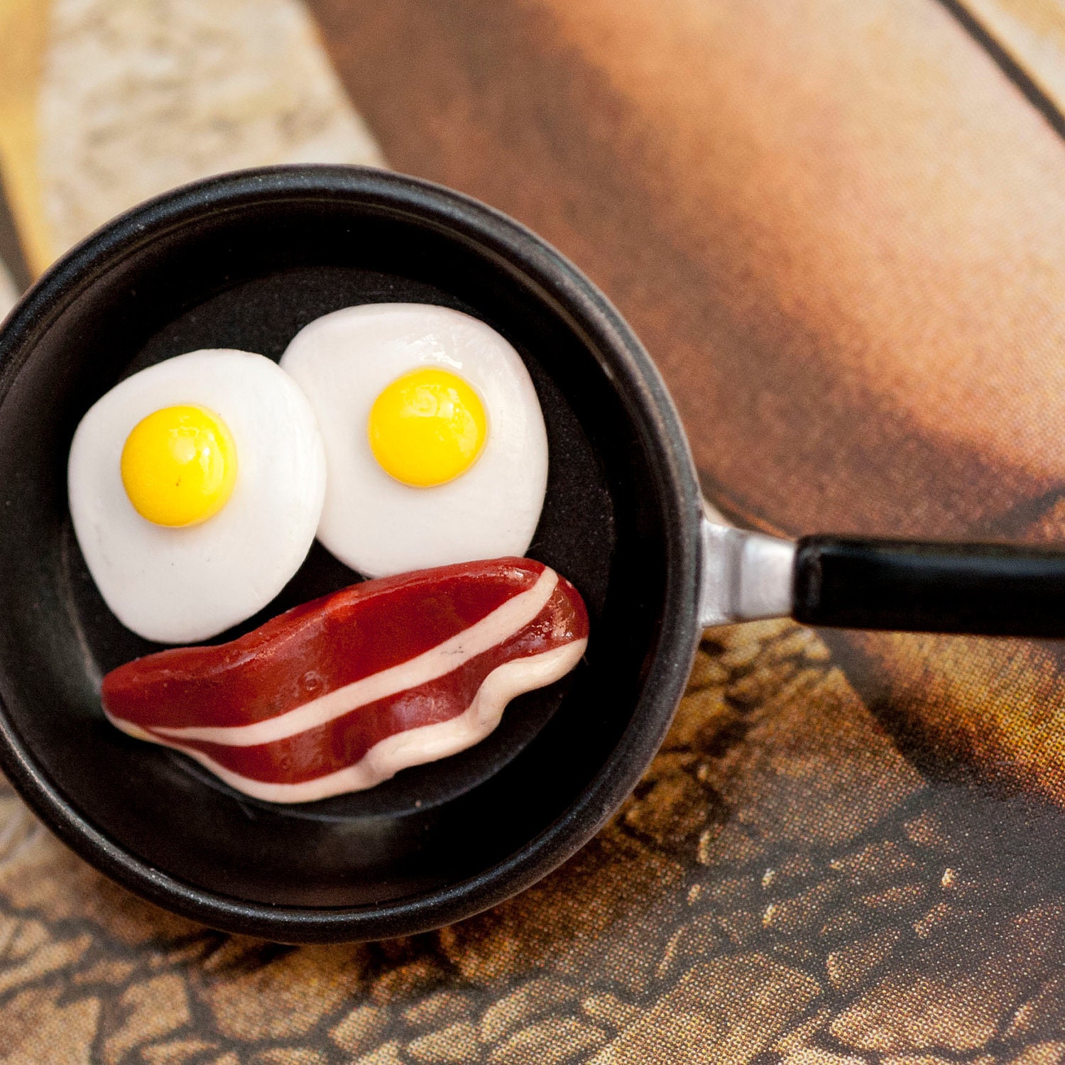Brooch or Pin - American Eggs and Bacon Breakfast in Frying Pan Handmade by Roscata
