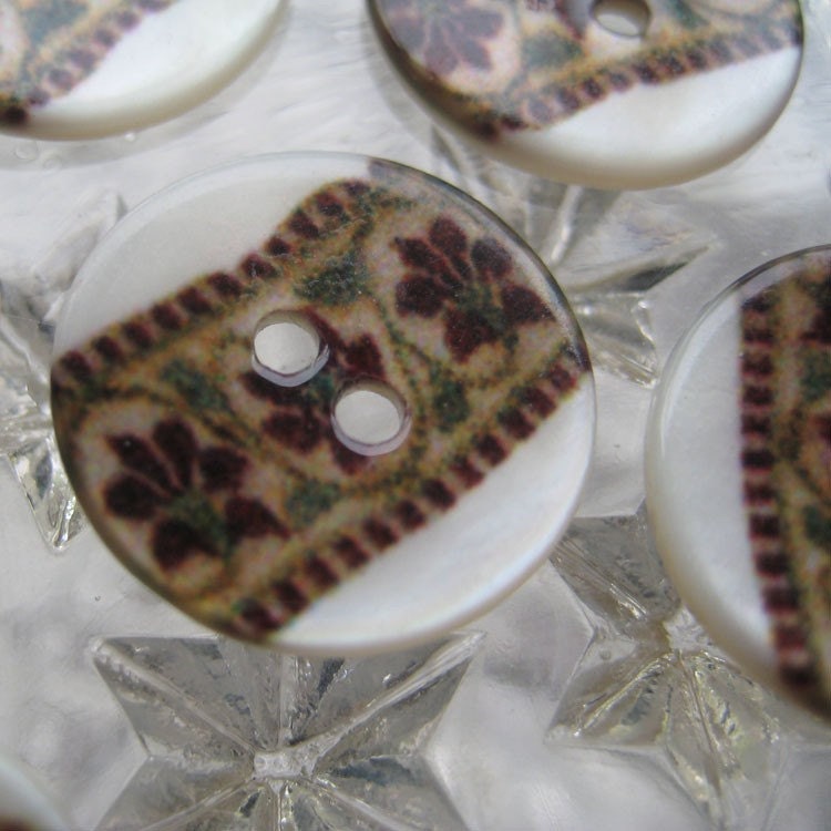 Shell Buttons Wholesale Lot 12 Natural Mother Of Pearl Shell Buttons With Fancy Design