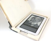 Kindle or Nook Hollow Book Case - Peeper