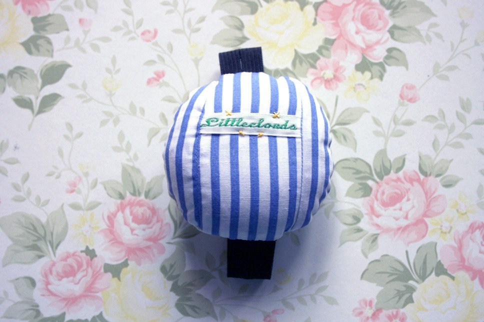 Wrist pin cushion with watch face screen print