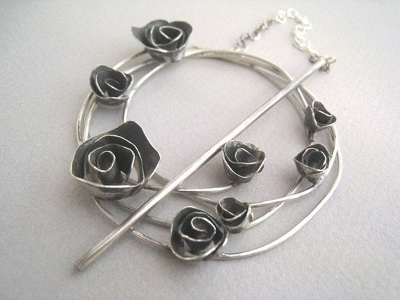 Become Rose Garden Shawl Brooch - Pin