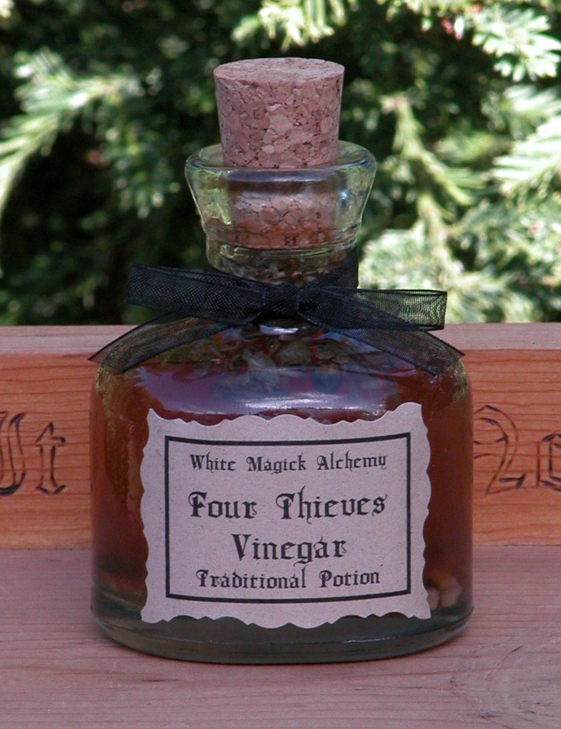 Four Thieves Vinegar . Traditional Potion for Banishing Negative Energies, Spiritual Disturbances, Negative People and Protection