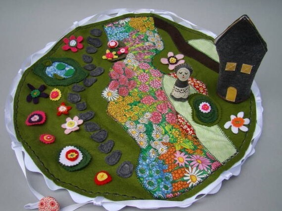 MADE TO ORDER Discovery Tote - In the Garden
