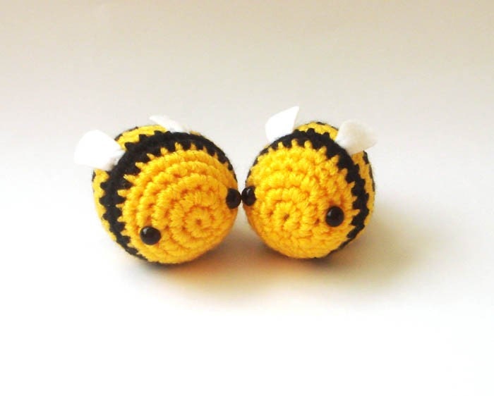 Bee toy Crochet Bumble bee Buzz