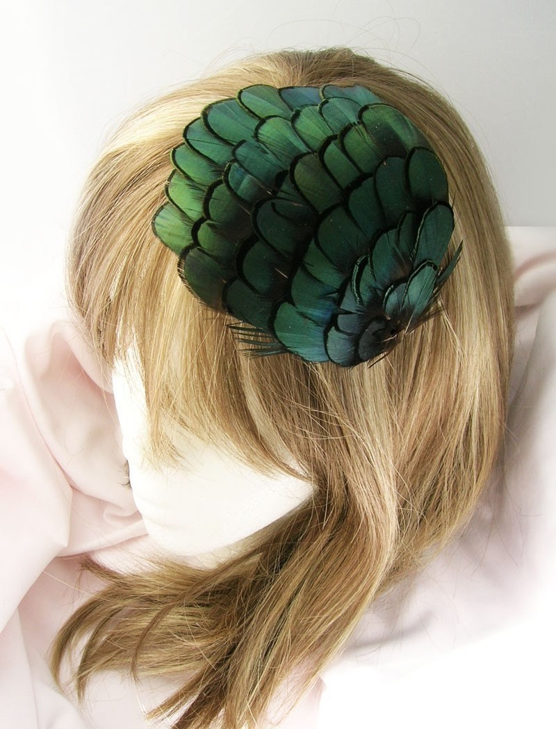 Emerald green feather fascinator (Wholesale 3 pieces) CHOOSE headdress headband, hair clip, comb your choice - mod fashion JENEVE design