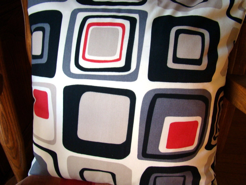 Retro mod cubed throw pillow cover with stylish zipper
